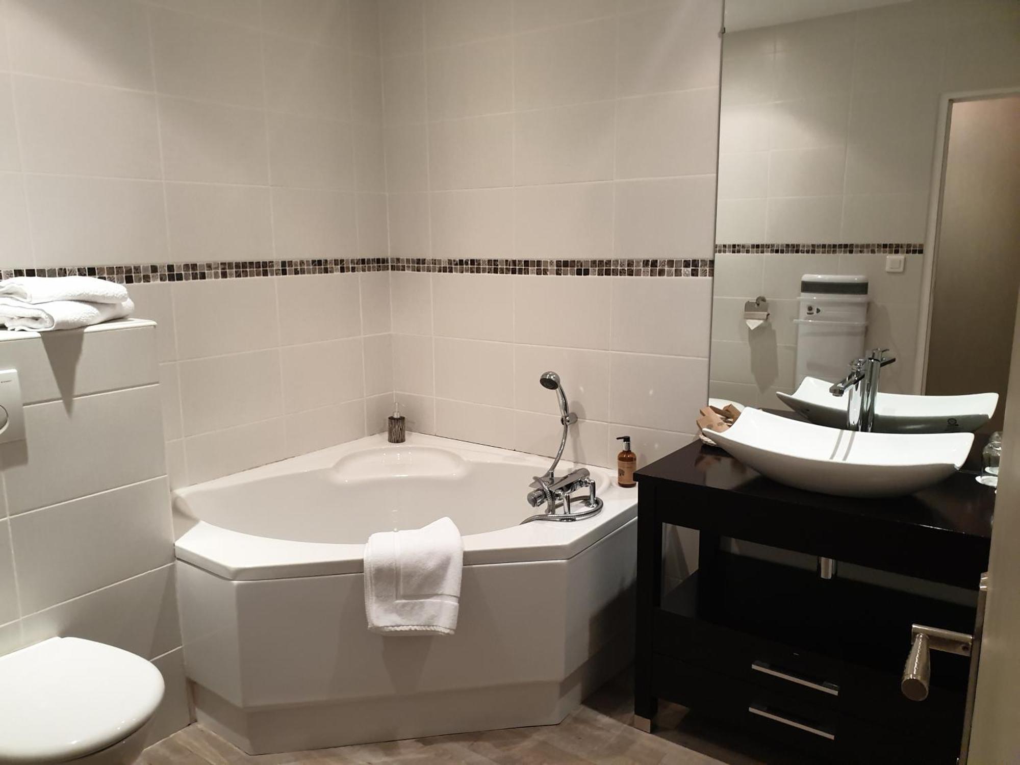 Hostellerie Belle Rive Gagnac-sur-Cere Екстер'єр фото